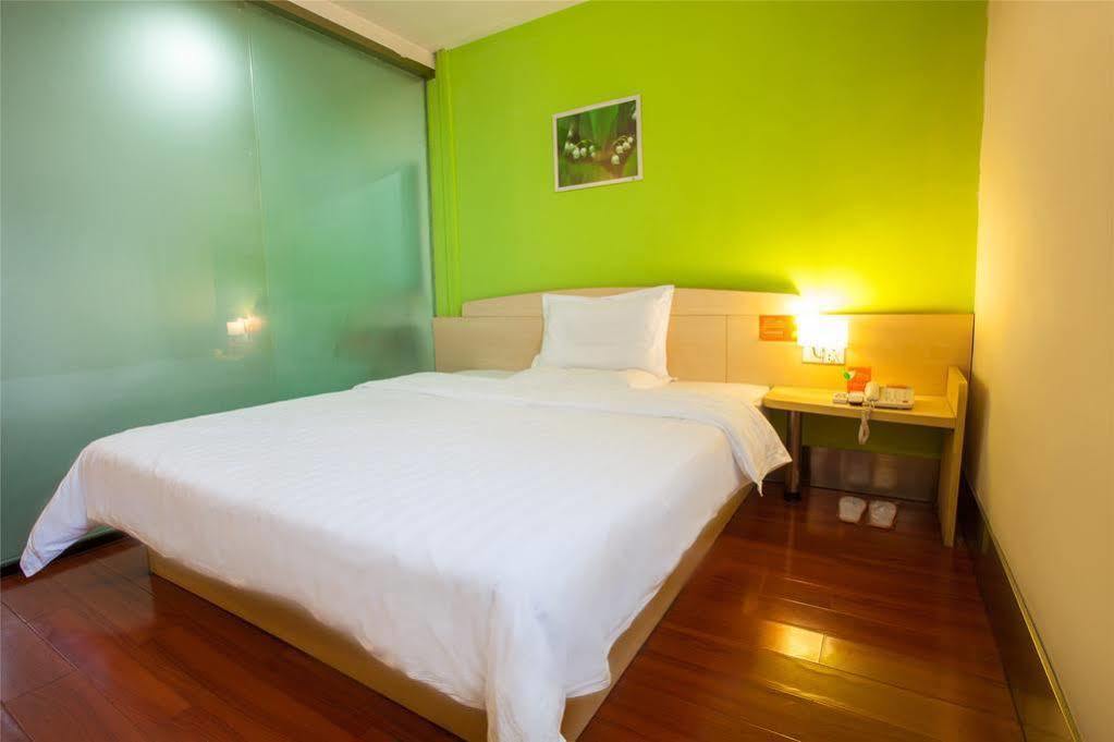 7 Days Inn Guangzhou Exterior photo