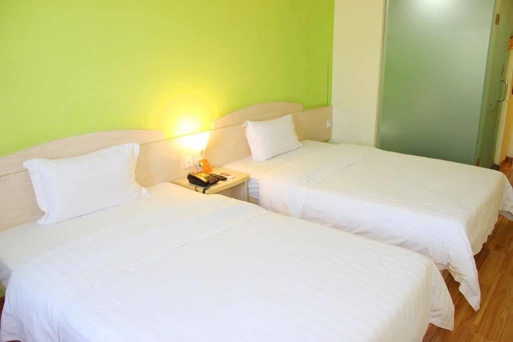 7 Days Inn Guangzhou Exterior photo